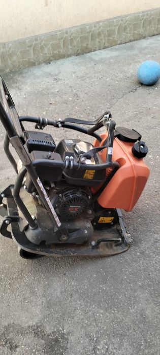 Vând Placa Compactoare/Mașină de tăiat asfalt și beton