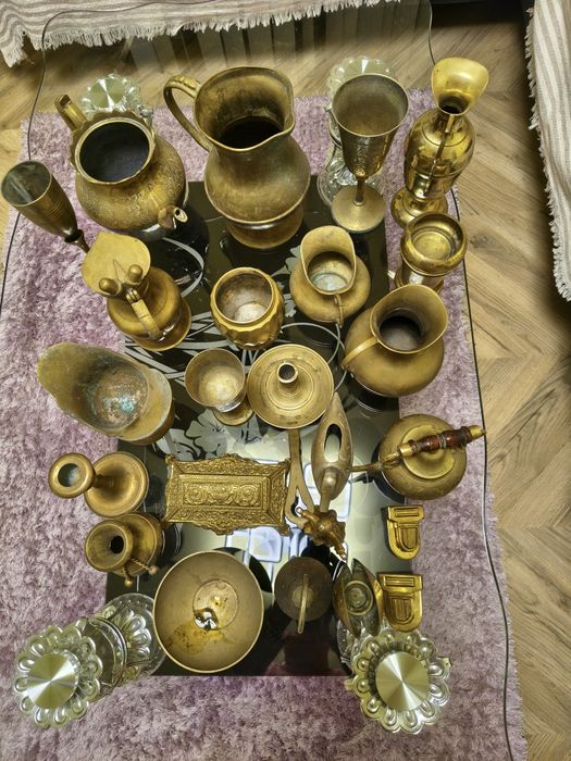 Lot vase din bronz