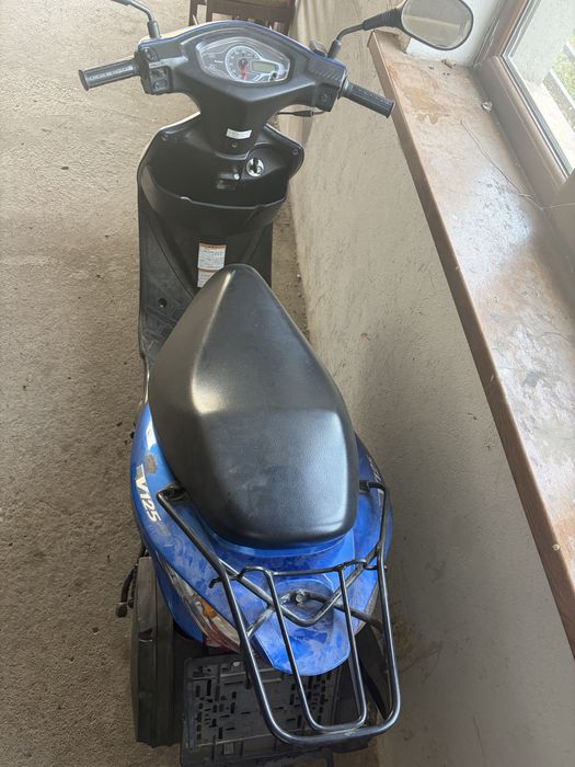 Японски скутер сузуки адрес 125