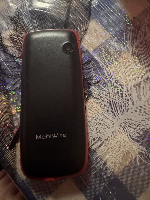 Vând telefon din imagine