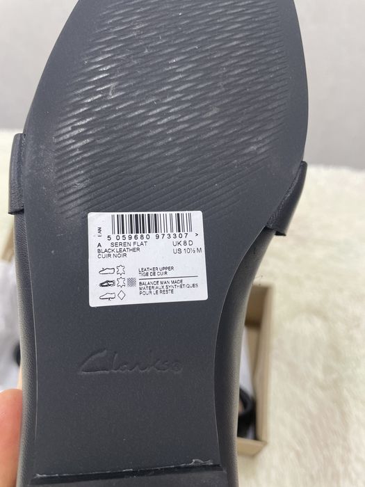 Женские черные туфли clarks