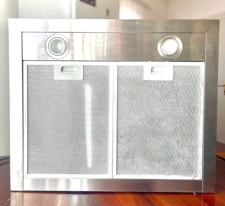 Hansa OKP662TH - hotă incorporabilă inox, decorativă, folosită ocazional, curată, recondiționată și în stare perfectă de funcționare