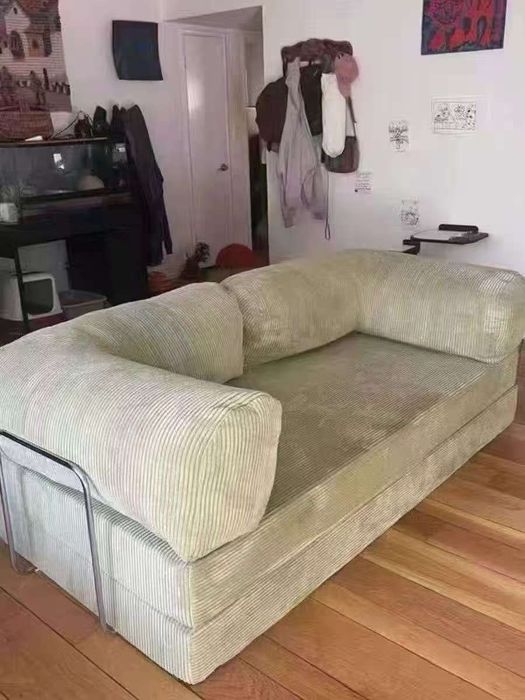 Kreslo divan. Myaxkiy kreslo