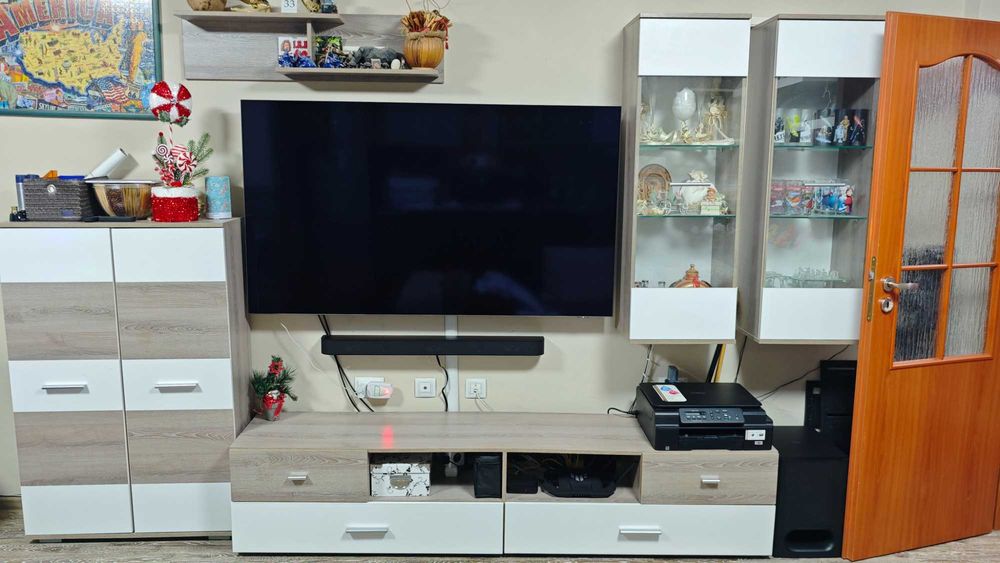 Модулна холна секция от 5 части (тв шкаф, комод, две колони и рафт)