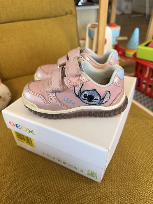 Vand incaltari geox din piele cu luminite nr 23