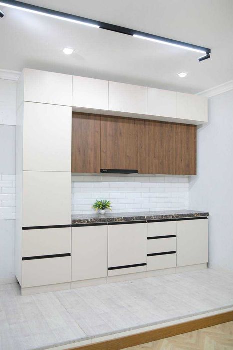 Кухонные гарнитуры со склада