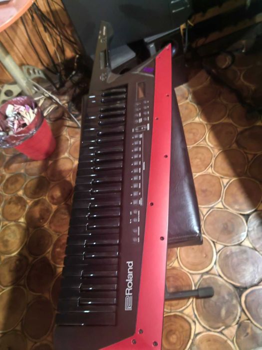 Roland Ax-Edge keytar