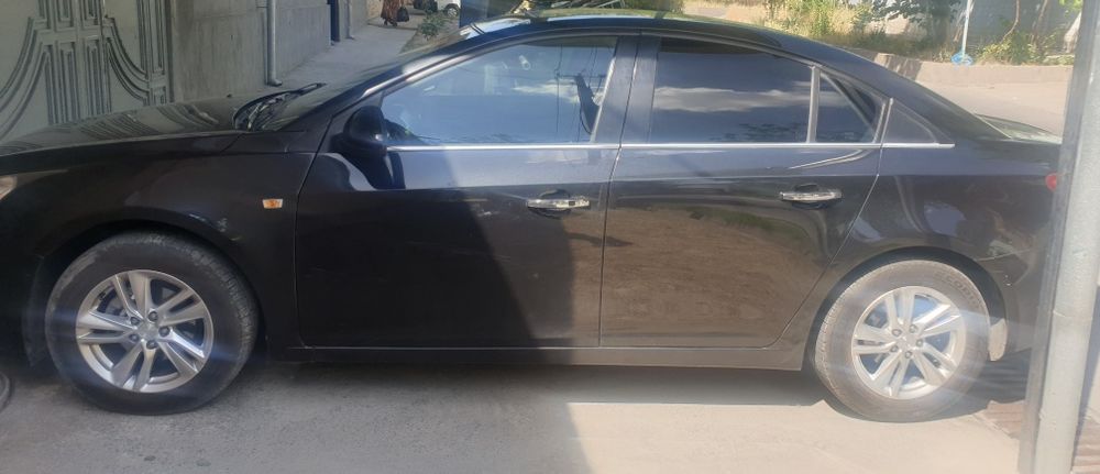 Lacetti Cruize sotiladi yili 2009