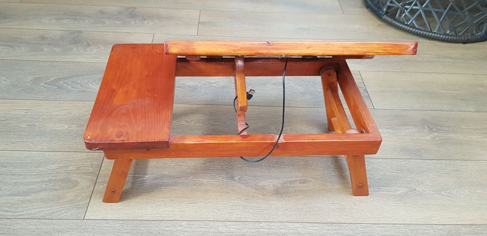 Masa laptop din lemn masiv