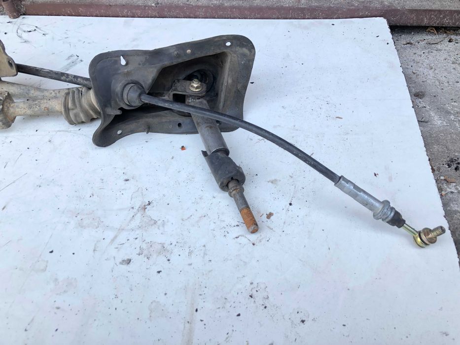 Скоростен лост Subaru outback 2.5 2003г