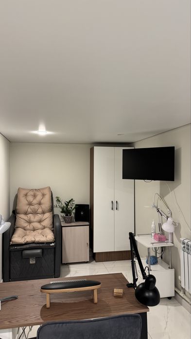 Педикюрное кресло.