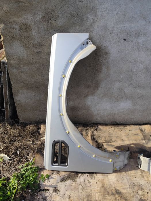 Ляв и Десен калник -Range Rover Discovery 3 -2008г