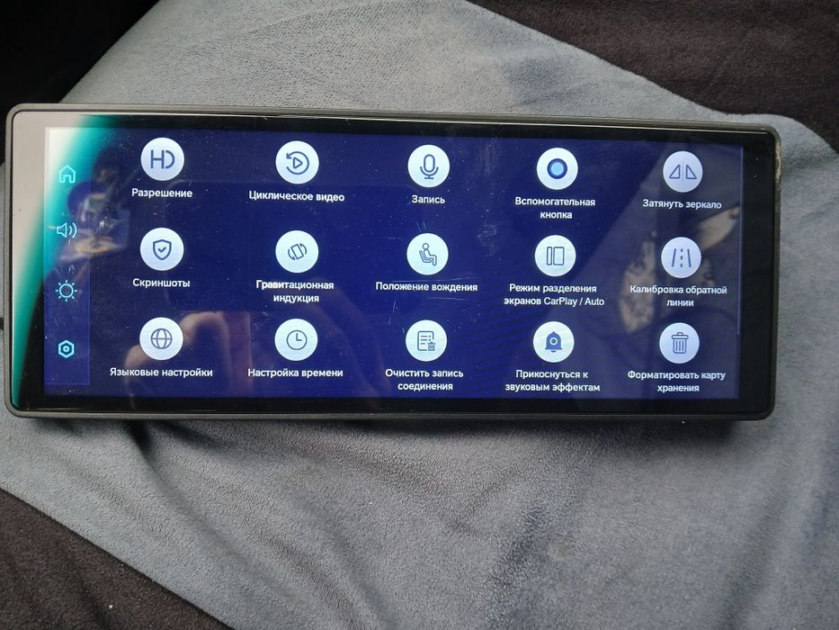 Продаю авто зеркало с видео регистратором