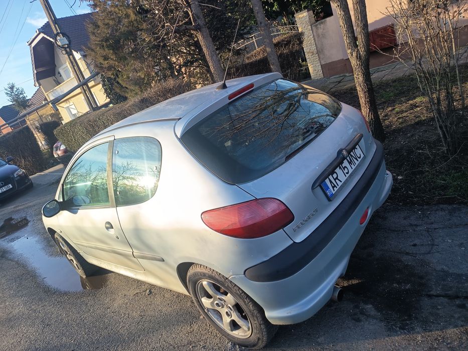 Vând Peugeot 206