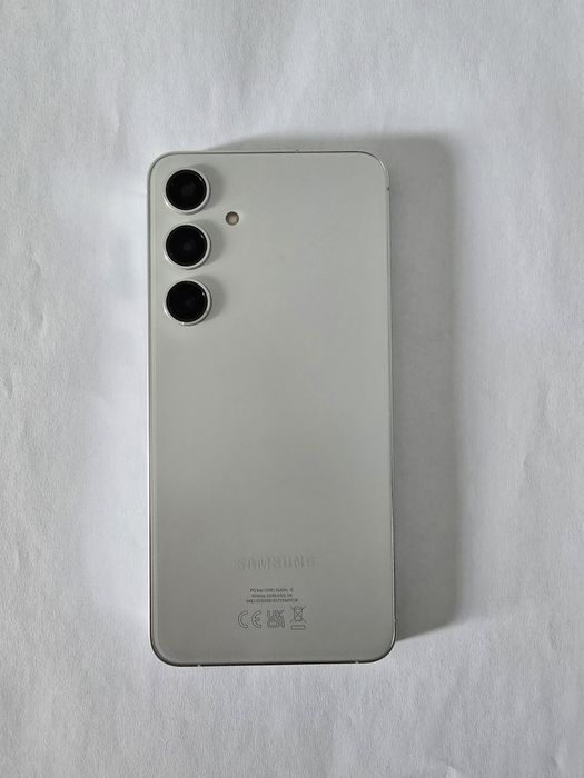Samsung S24 PLUS