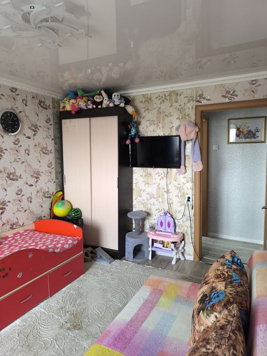 Продам 2-х комнатную квартиру(бывшее общежитие СХИ)