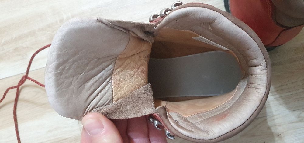 Vând bocanci iarna millet