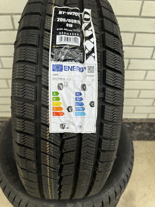 Зимние шины 205/55/16 Onyx