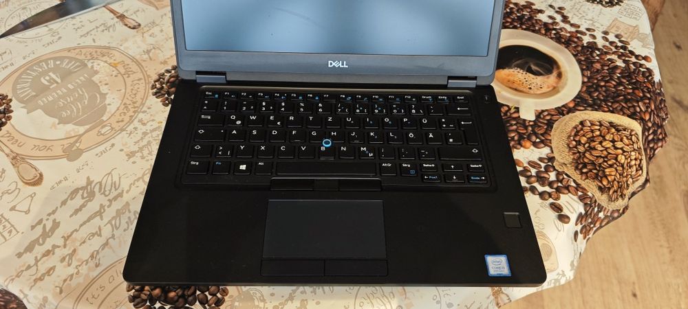 Лаптоп Dell latitude 5490