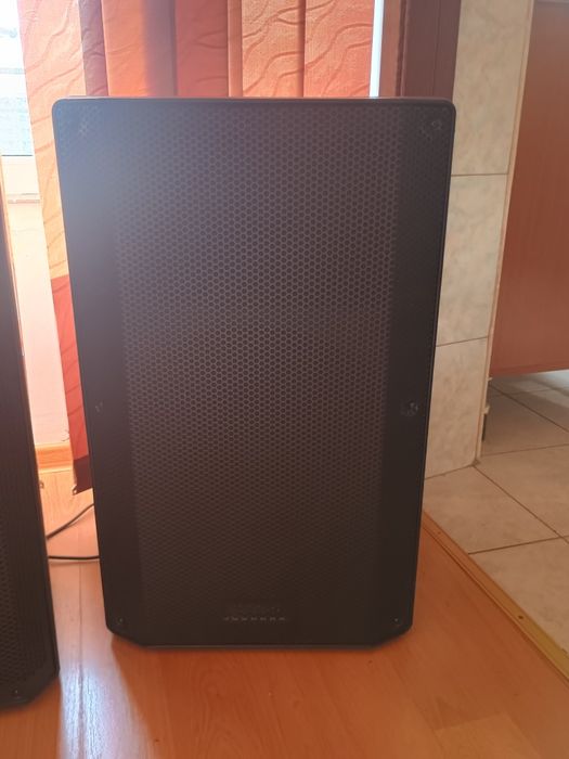Vând dezmembrez boxe active Omnitronic