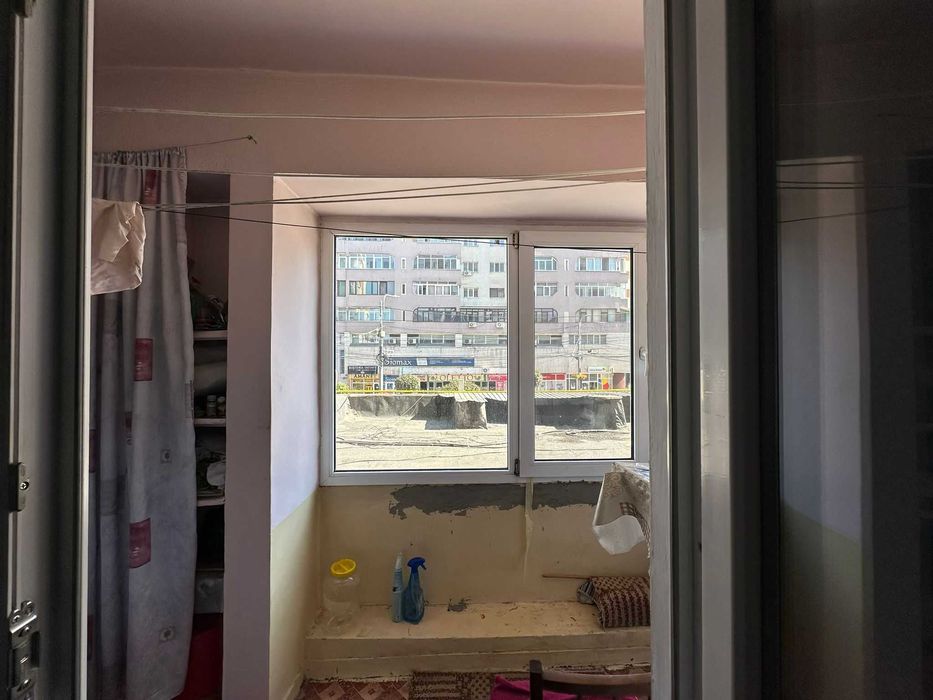 vand apartament 2 camere