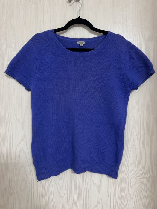 Син пуловер с ангорска вълна