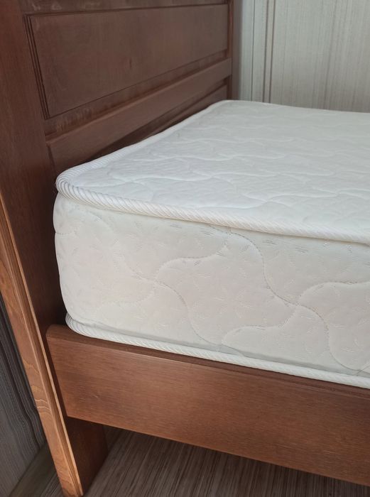 Продам матрас б/у