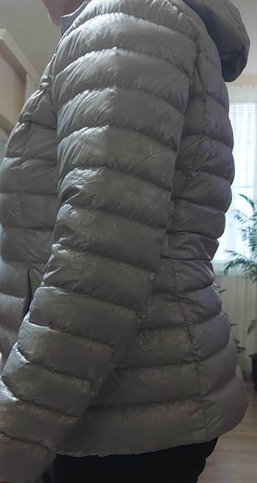 Дамско пухено яке.