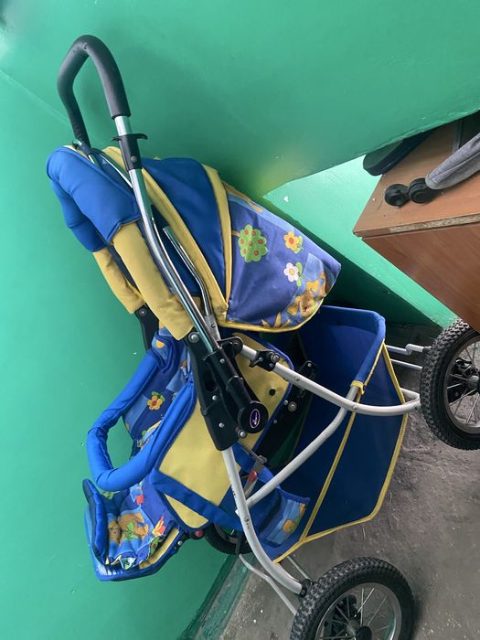 Продам коляску 5000