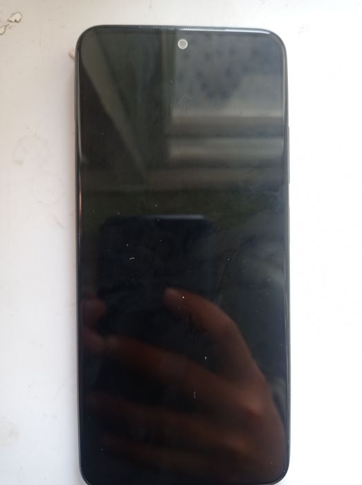 redmi note 11 sotiladi 4/128gb xotra srocno xolati yangi 4 oy ishlatdm