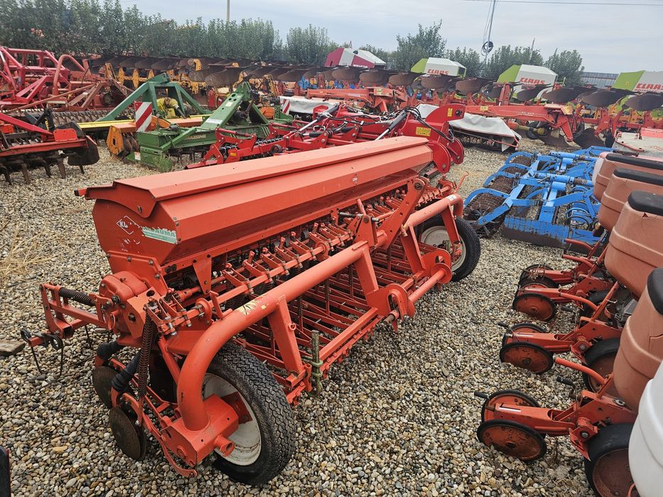 semanatoare tavalug remorca bena disc coasa semanatoare freza plug rem