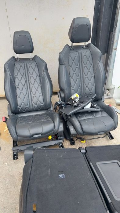 Peuheot 3008 2.0hdi/1.2turbo