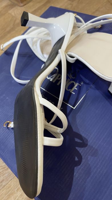 Белые босоножки, 38 размера