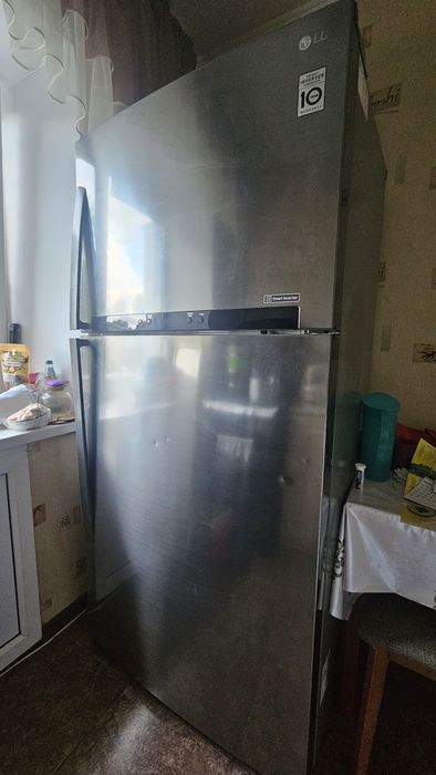 Продам холодильник