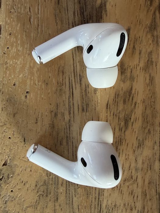 Casti Airpods Pro 1st Gen cu carcasa Magsafe