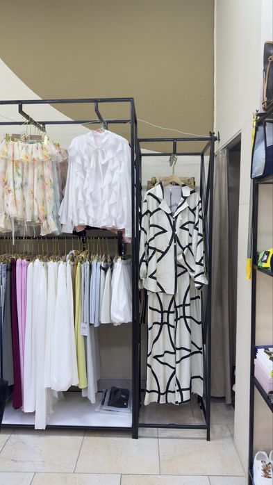 Стеллажи для одежды. Б/у