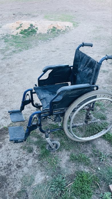 Инвалидная коляска