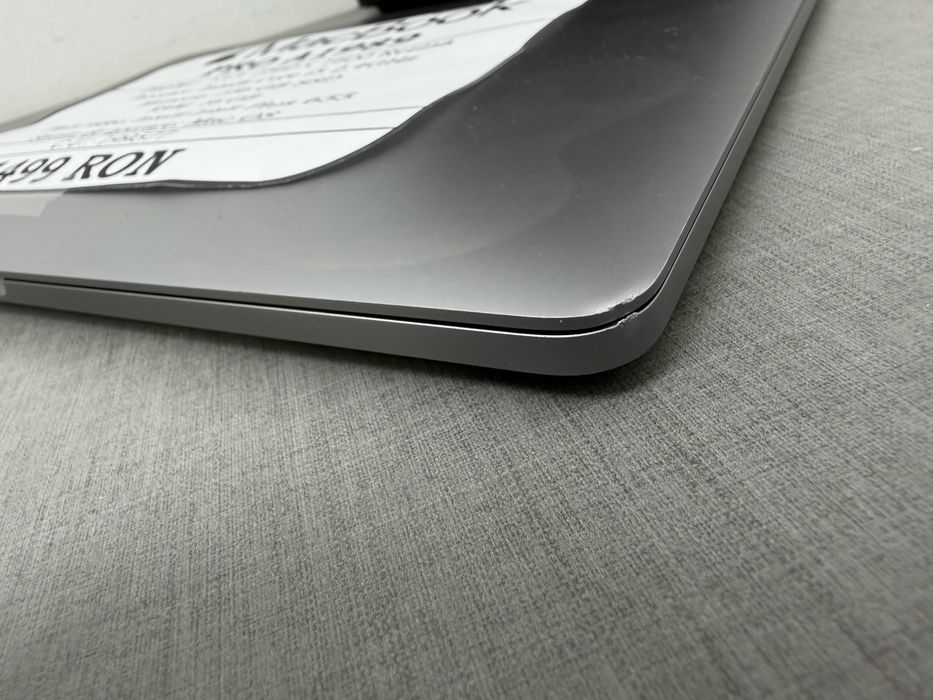 Macbook PRO A1989 , i5 2,4Ghz, ssd 256gb,