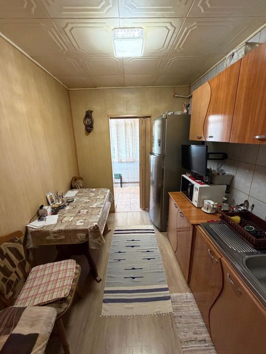 Apartament 2 camere decomandat, parter, balcon, zonă excelentă – lângă liceu și transport public