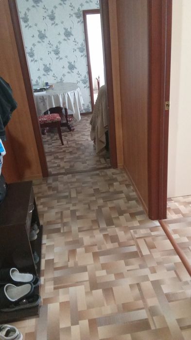 Продаю 4 комнатную квартиру