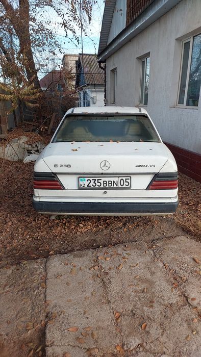 Продам мерседес 124. 2.3