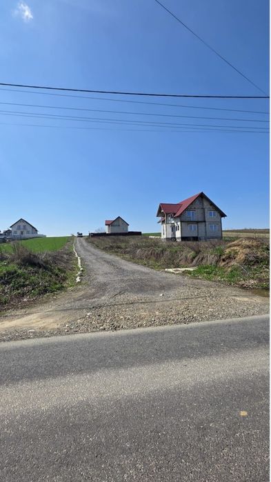 Teren de vânzare în Mitocu Dragomirnei