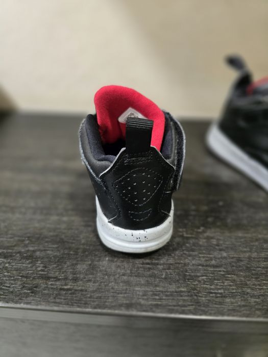 Детски кецове Nike Jordan 26 номер