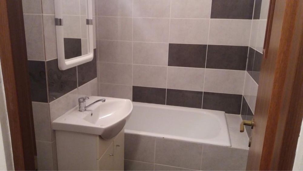 Inchiriez Garsoniera Cartier Noua