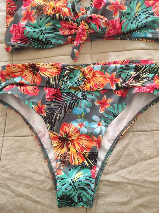 Нов бански от три част