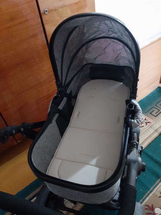 Продам детскую коляску