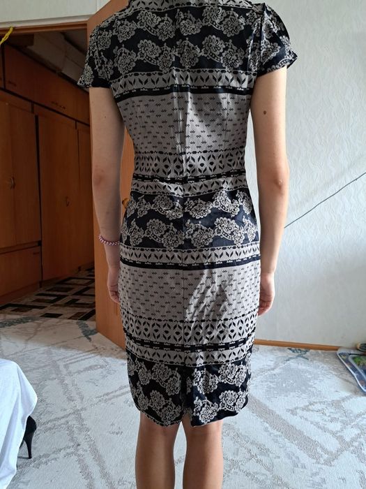 Продам платья не дорого