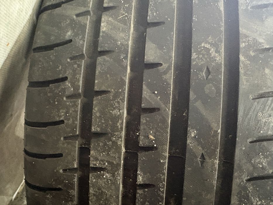 Accelera (особено в размер 245/45 R18 XL от мерцедес