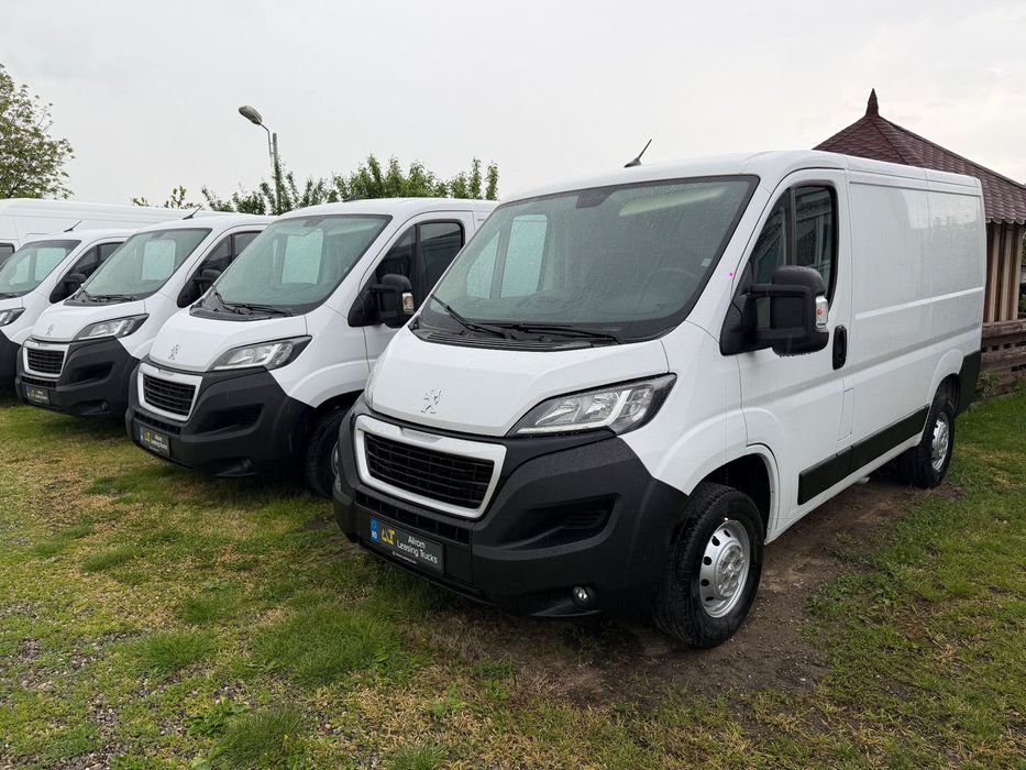 Peugeot Boxer 30 unități în stoc ! GARANȚIE ! 11.900 euro + TVA ! Impecabile !