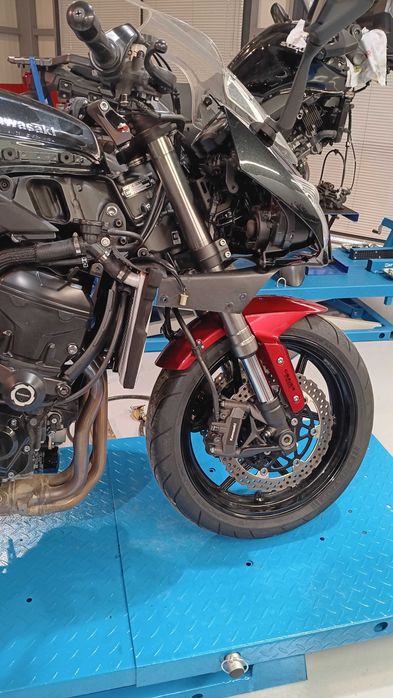 Професионални ремонти на мотоциклетни предници град София.